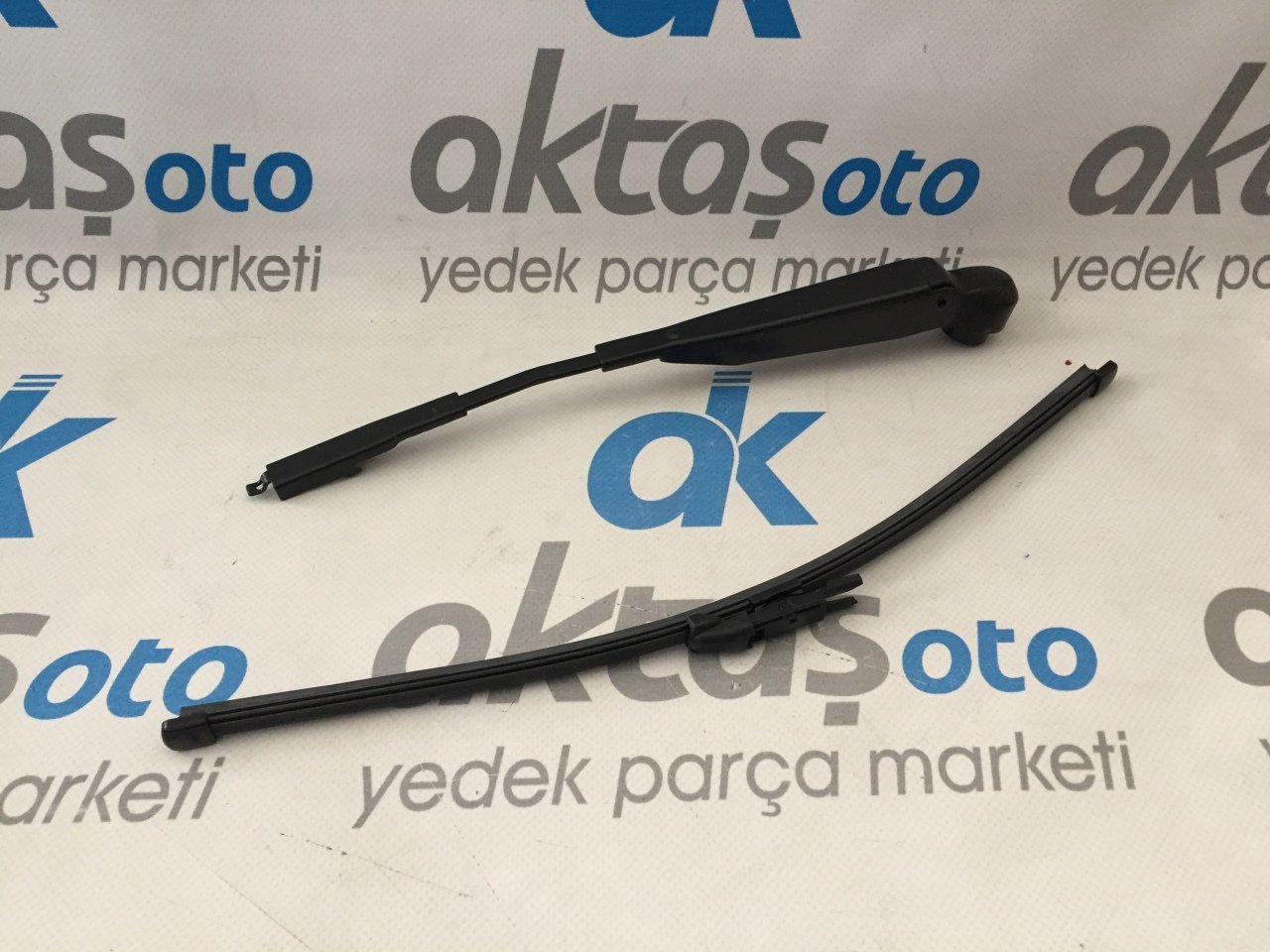 Fiat Doblo 3 - 4 Arka Silecek Kolu + Süpürge