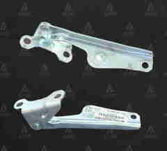 Kaput Menteşesi L-200 06=> Sol Mr473529