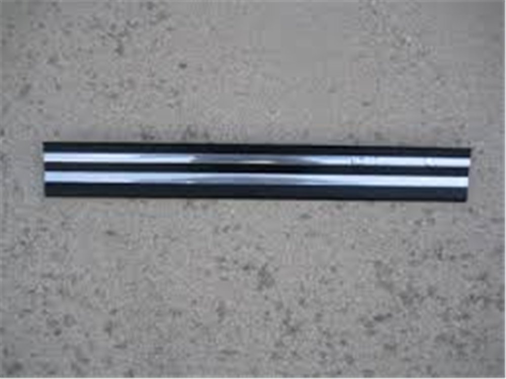 ÖN MARŞBİYEL BASAMAK KAPLAMASI BMW 51478222120