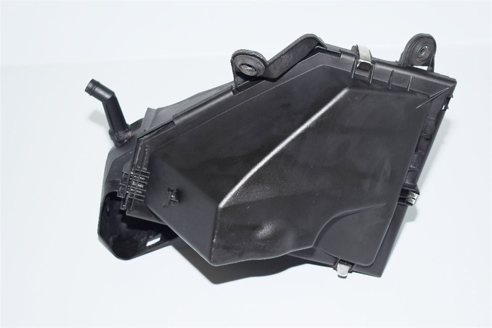 HAVA FİLİTRE KAZANI BMW 13717579119