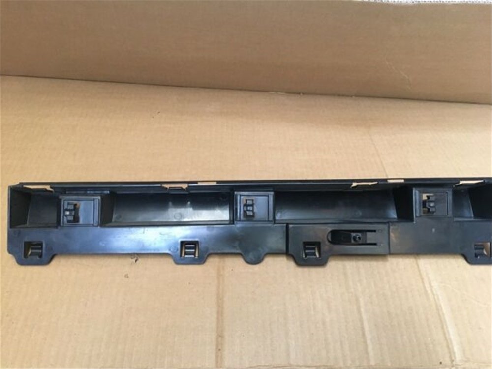 MARŞBİYEL TUTUCU SAĞ F36 BMW 51777320206