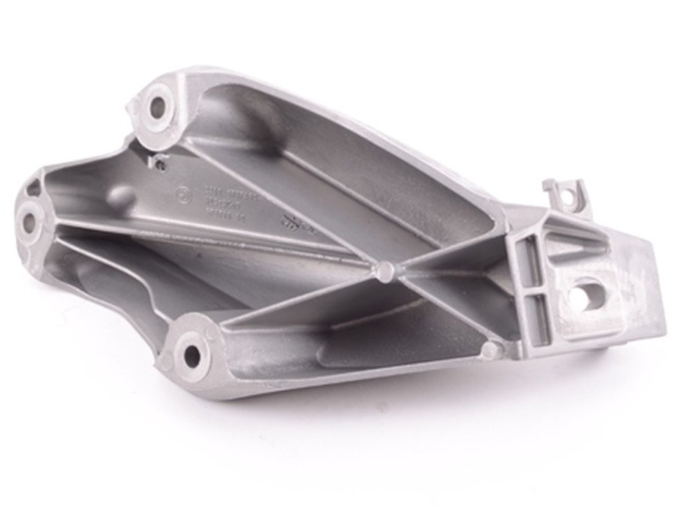 MOTOR KULAĞI SAĞ ALÜMİNYUM-DİZEL BMW E53 3.0 M57 2001-2008 X5 22111097002