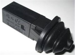BENZİN DEPO KAPAK TETİKLEYİCİ BMW E46,E90,E92,E93,E60,E63,E64,E65F01,F02,F04,X3,X5,E83,E70 51178228939