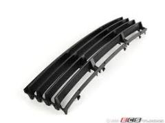 ÖN TAMPON IZGARASI ORTA PASSAT 2001- 3B0853677EB41