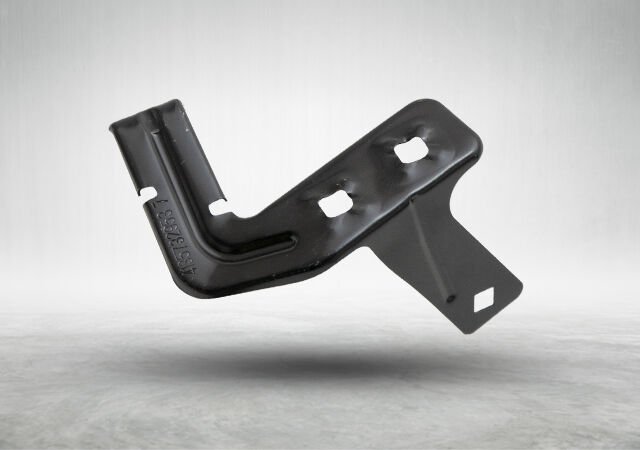 Çamurluk Braketi F34+LCI Ön İç Sol Orta; Üst