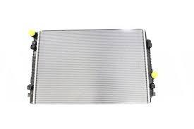 Su Radyatoru Mekanık Su Radyatörü Golf7-A3-Leon Cjza-Cjzb-Clhb-Crkb-Crka 1,2 Tsi-1,6 Tdi 13- 8Mk376901404 (650X322X23 Mm) 5Q0121251Ec 5Q0121251EB