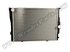 Motor Su Radyatörü E87 E90 [N45 N46] Man/Şanz (Klimalı) - 17117553111