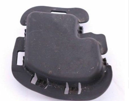 ÇAMURLUK DAVLUMBAZ KAPAĞI E81 E87+LCI ÖN SAĞ