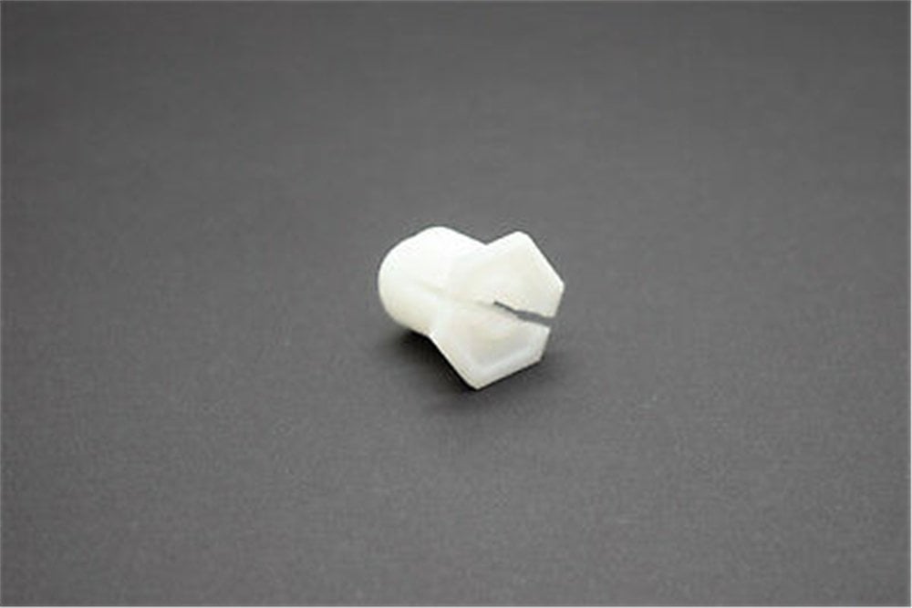 KLİPS BMW E34 63131384878