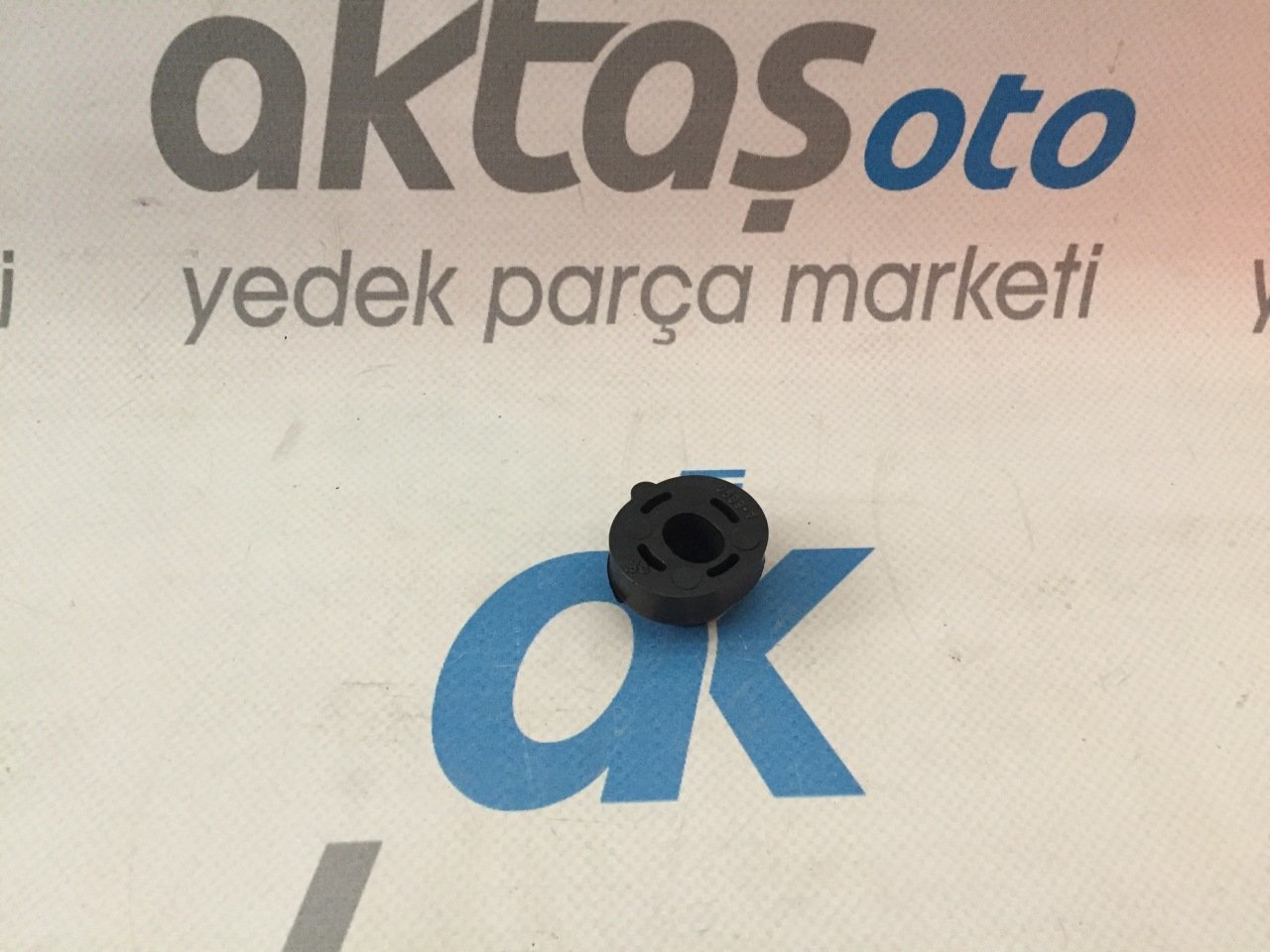 RADYATÖR ALT LASTİĞİ GRANDE PUNTO FİORİNO