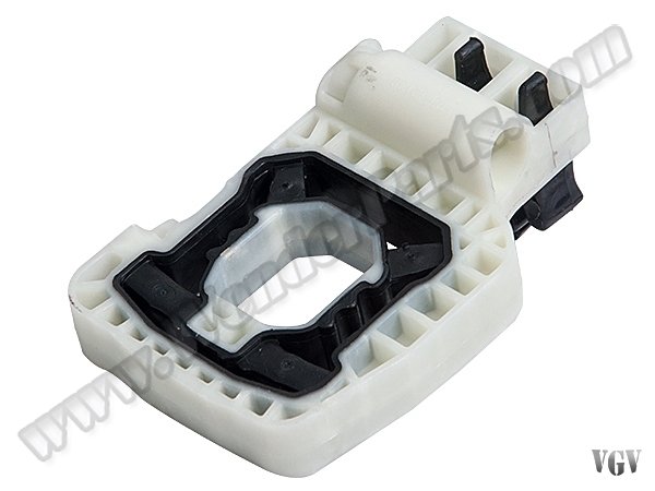 Radyatör Braketi G30 Alt Sol - 17118632139