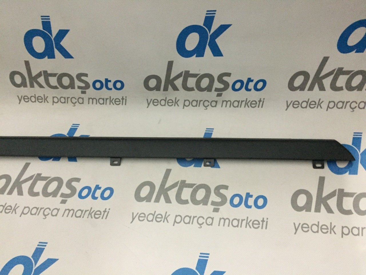 KAPI DÖŞEME ÜST PLASTİĞİ SAĞ ÖN ŞAHİN KARTAL