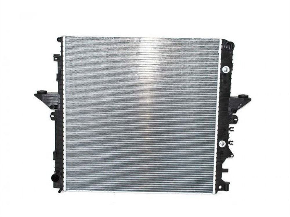 RADYATÖR LAND ROVER SPORT 2010-2016 LR021777