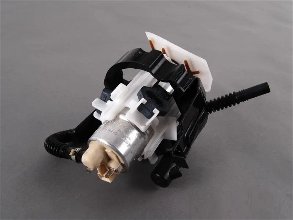 BENZİN POMPASI E39 (TEK MOTOR) BMW 16146752368