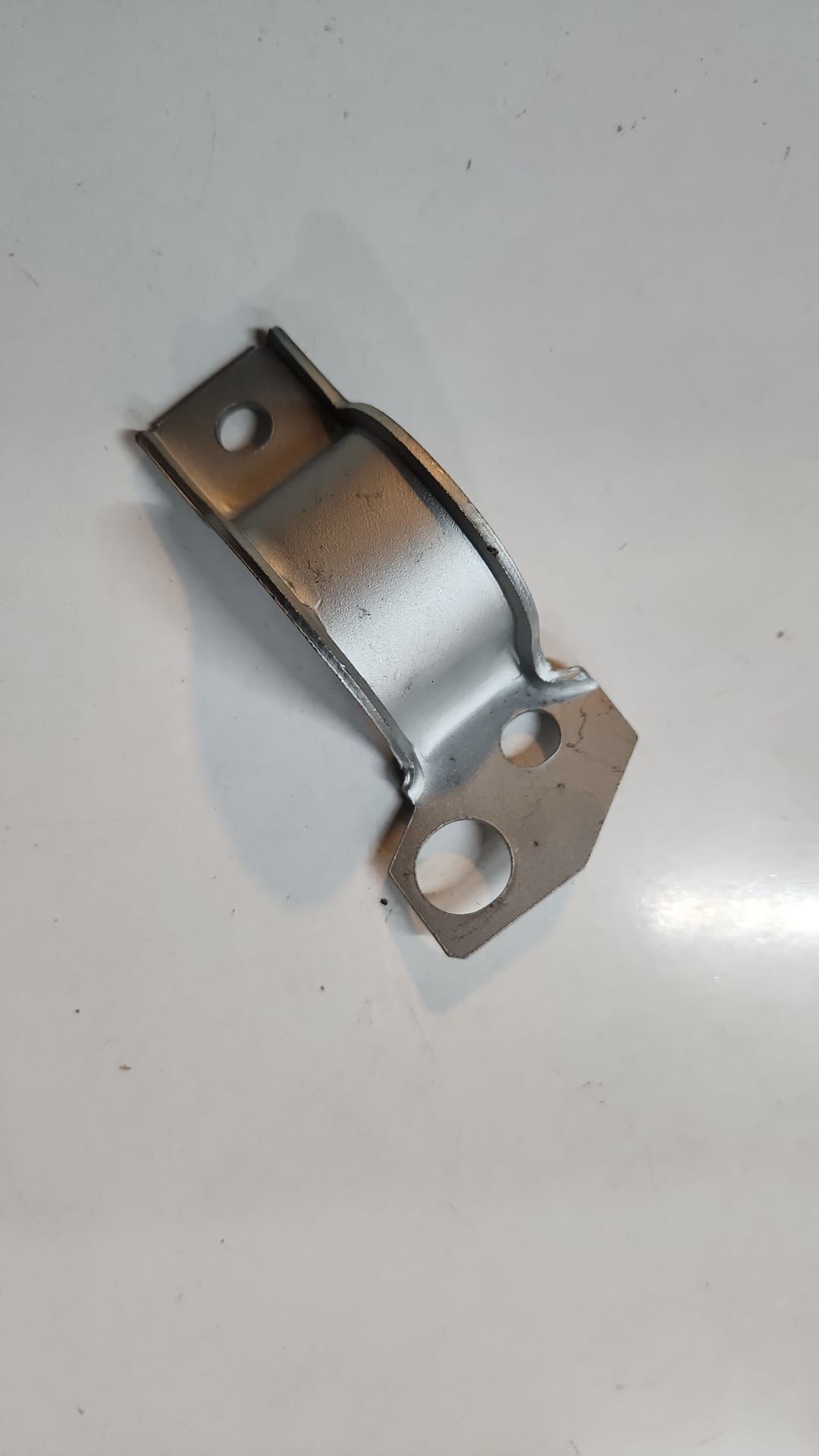Fiat Doblo 2001-2010 Arası Sol Alt Viraj Demir Orta Kelepçesi