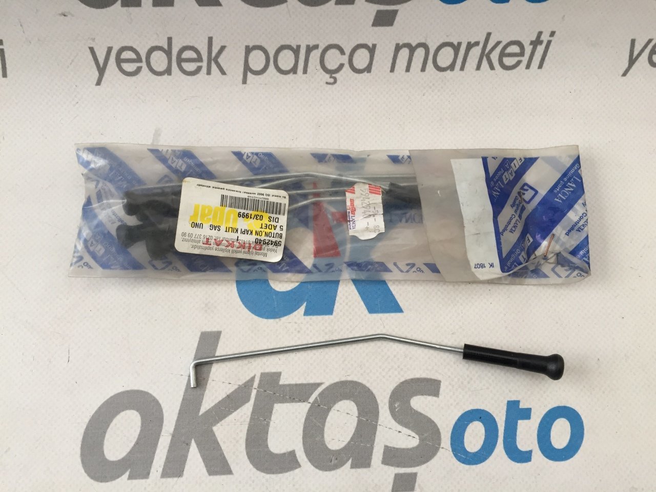 ÖN KAPI KİLİT BUTONU SAĞ UNO