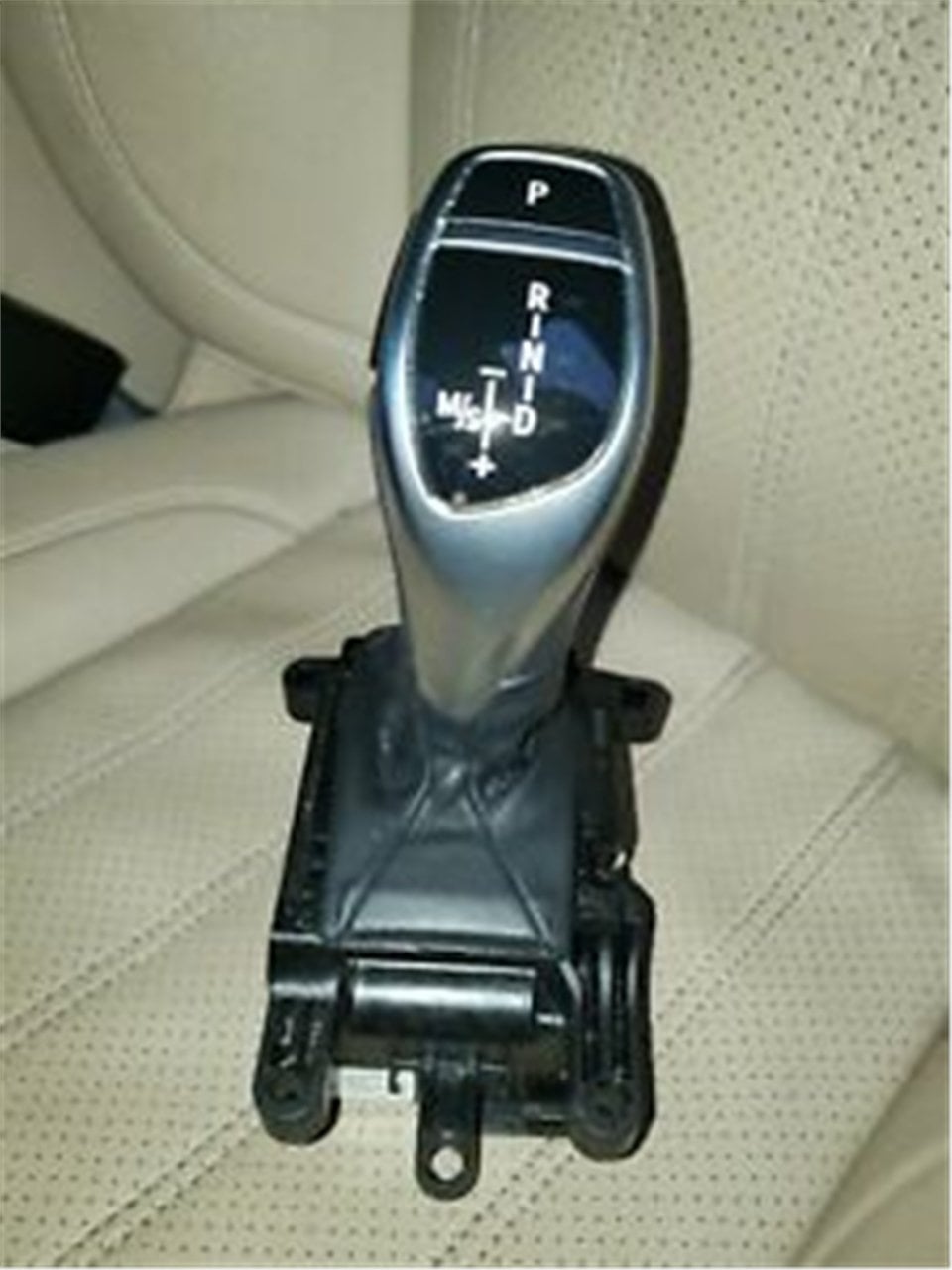 VİTES TOPUZU ŞARTELLİ F10/F01/F02 BMW 61319296900