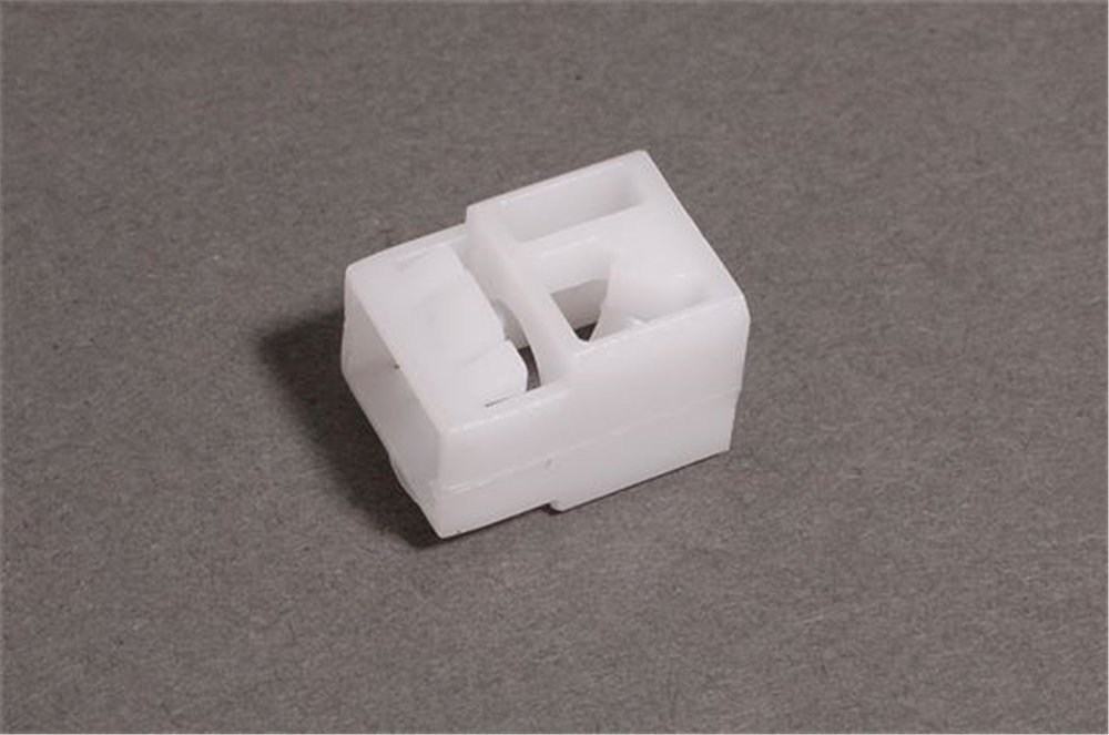 KLPİS BAGAJ YAN BAKALİT FREELENDER LAND ROVER LR004797