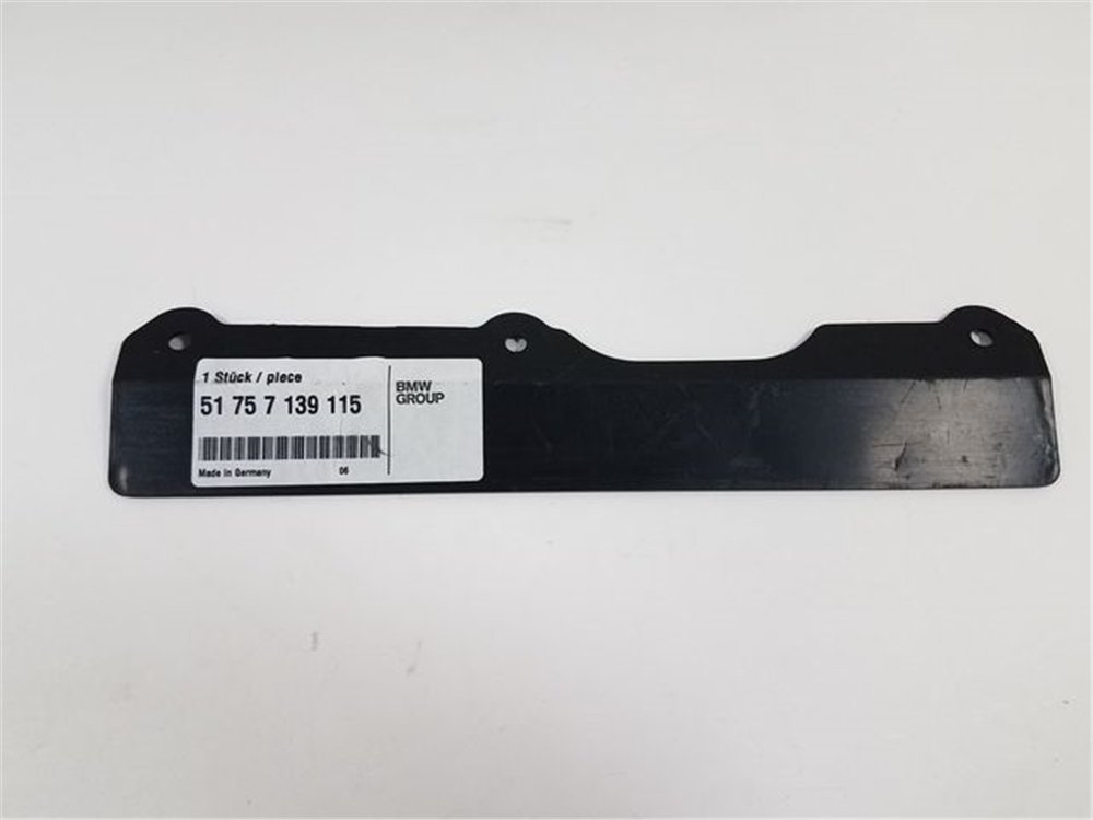 ARAÇ ALTI KAPLAMA TUTUCU E90 BMW 51757139115