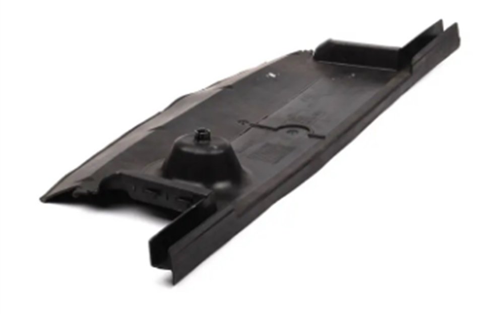 RADYATÖR ALT BAKALİTİ E60 ÖN BMW 51717897173