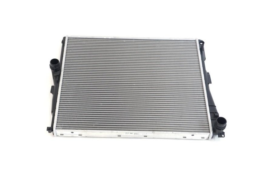 RADYATÖR BMW E83 X3 2008-2014 17113400013